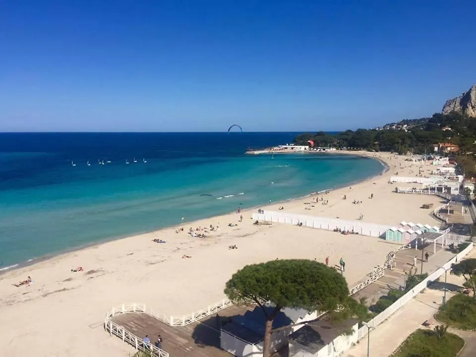 Casa Sul Mare Seaside Apt In Front Of The Sea Palermo 0*,  Italien