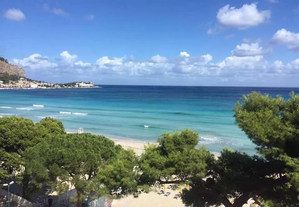 Casa Sul Mare Seaside Apt In Front Of The Sea Palermo Apartman